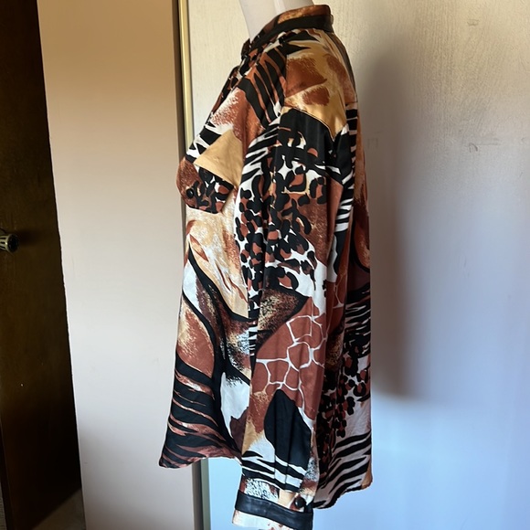 Brown animal print silk blouse. Size L - Picture 6 of 12